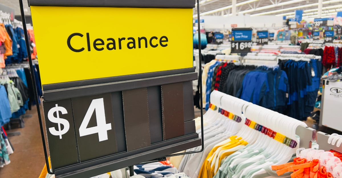 Walmart clearance sign