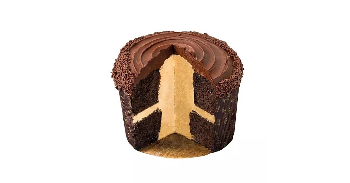 chocolate peanut butter cupcake