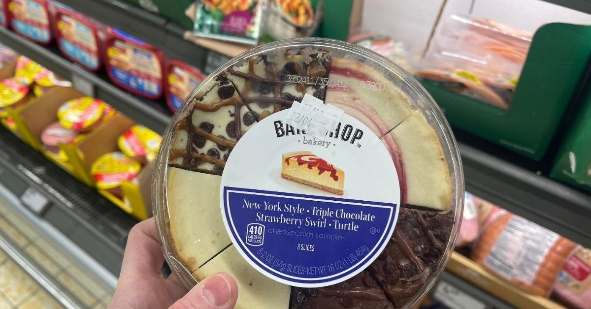 assorted slice of cheesecakes