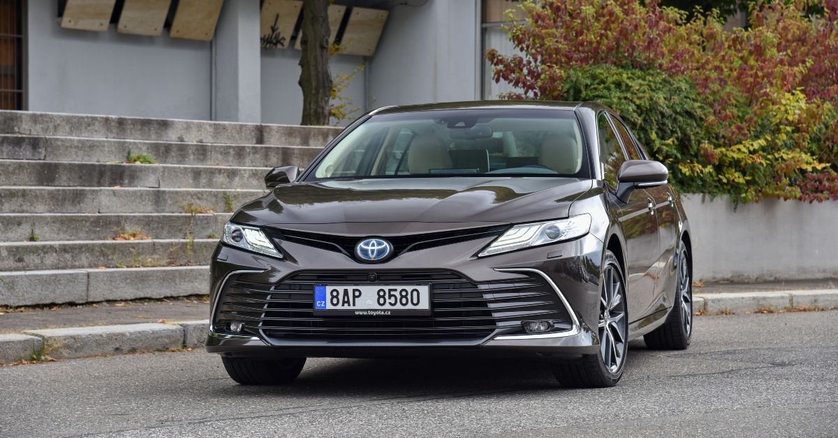 toyota camry hybrid