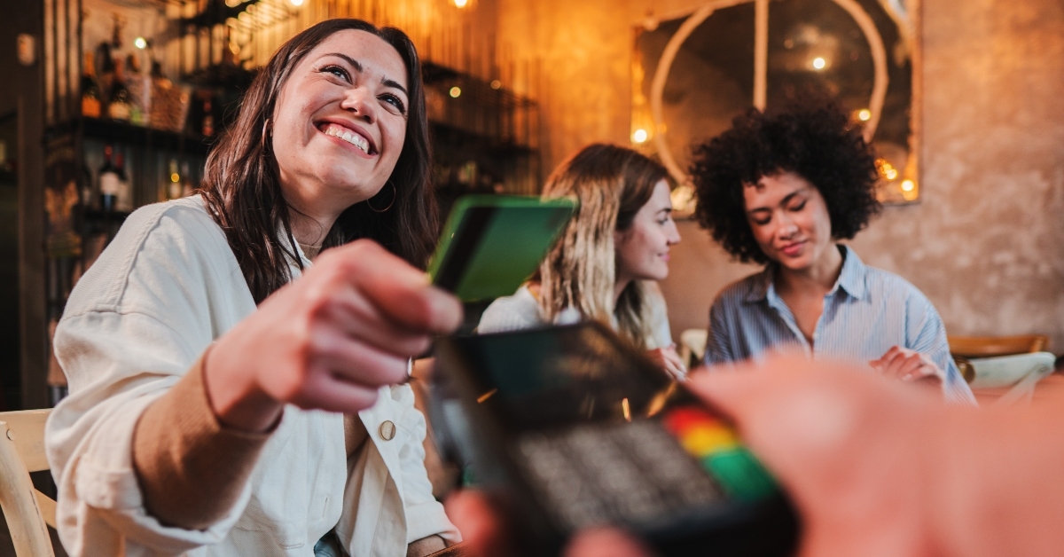 paying bill with a contactless credit card