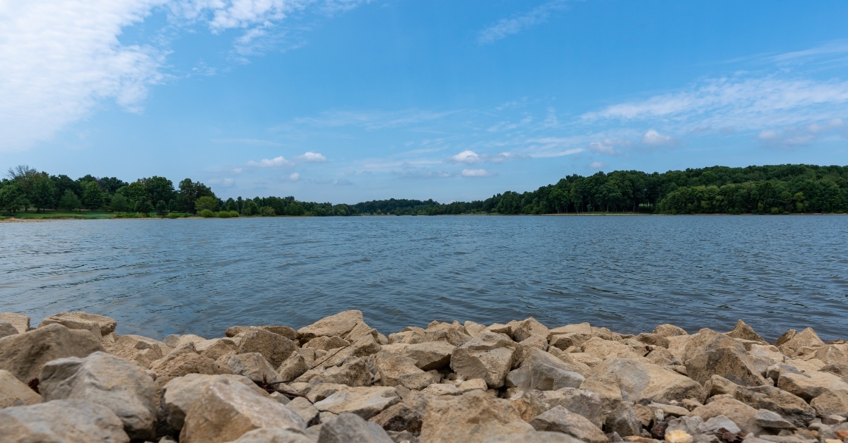 gorgeous sunny summer day at freeman lake in elizabethtown