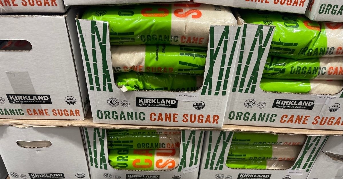 a stack of organic kane sugar