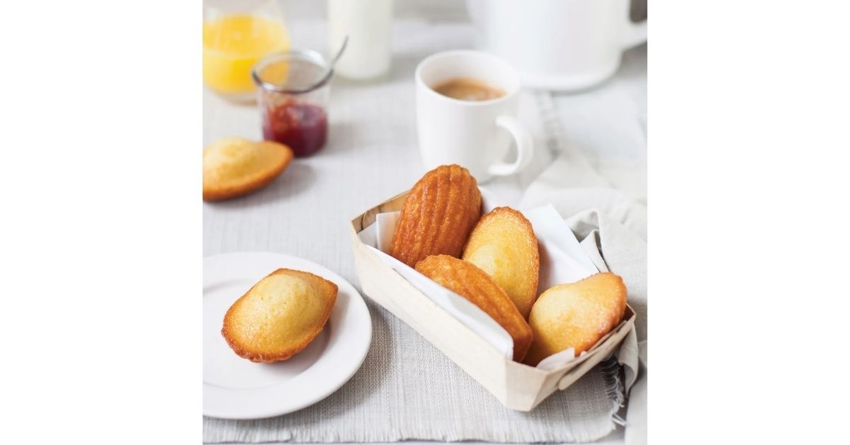 Costco St. Michel Madeleine Classic French Sponge Cake
