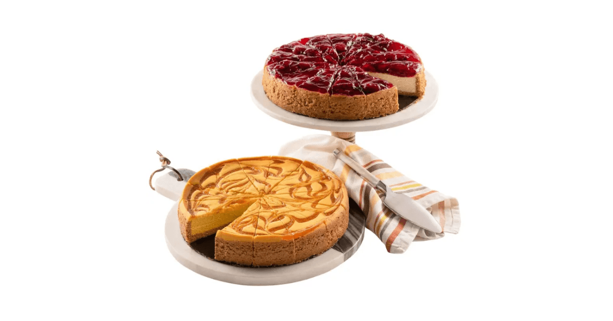 Mando cheesecake and raspberry cheesecake