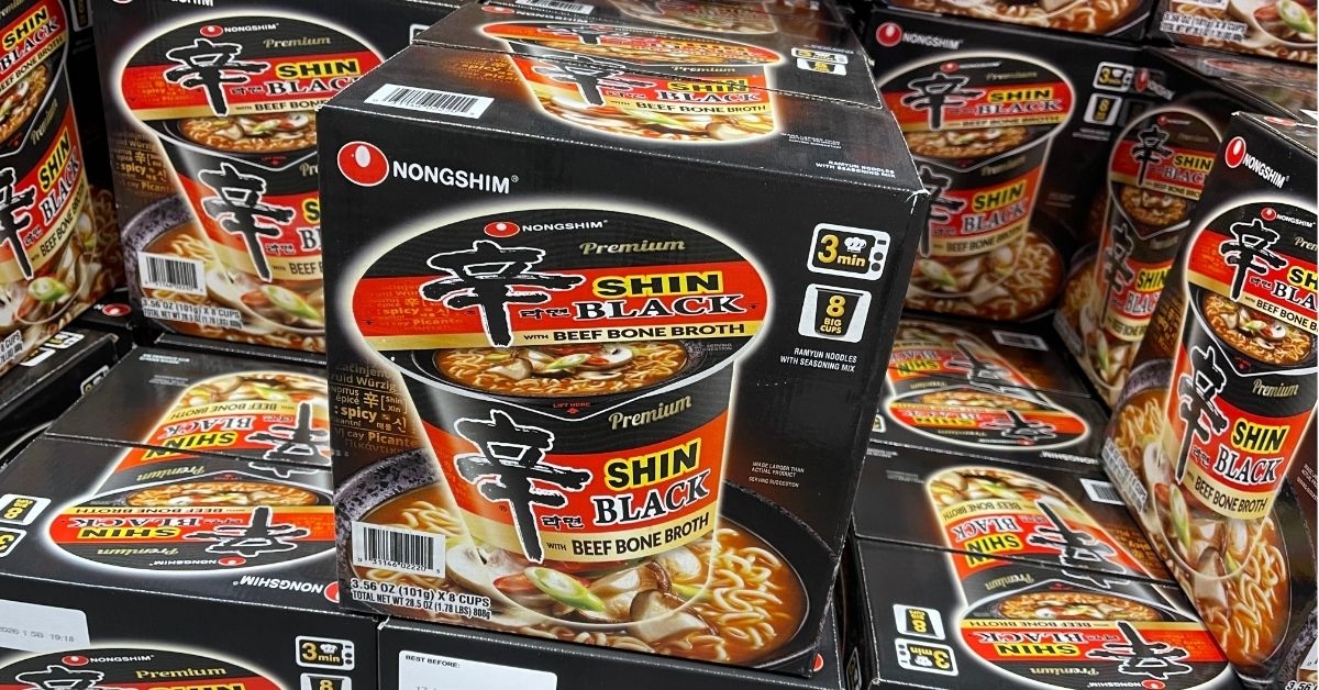 nongshim shin black with beef bone broth