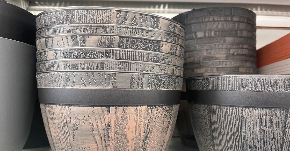garden collection whiskey barrel planter pot