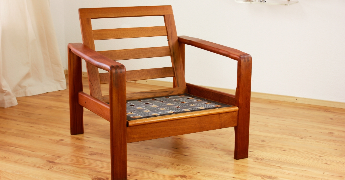 armchair with ottoman danish design