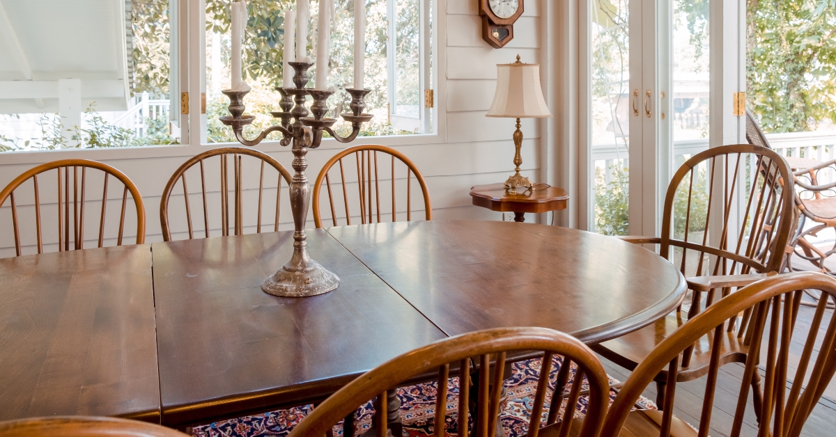 vintage classic style of dining table
