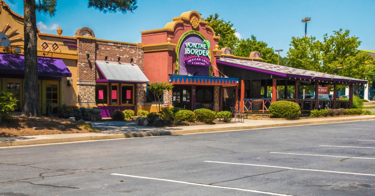 On the border restaurant side view of entrance