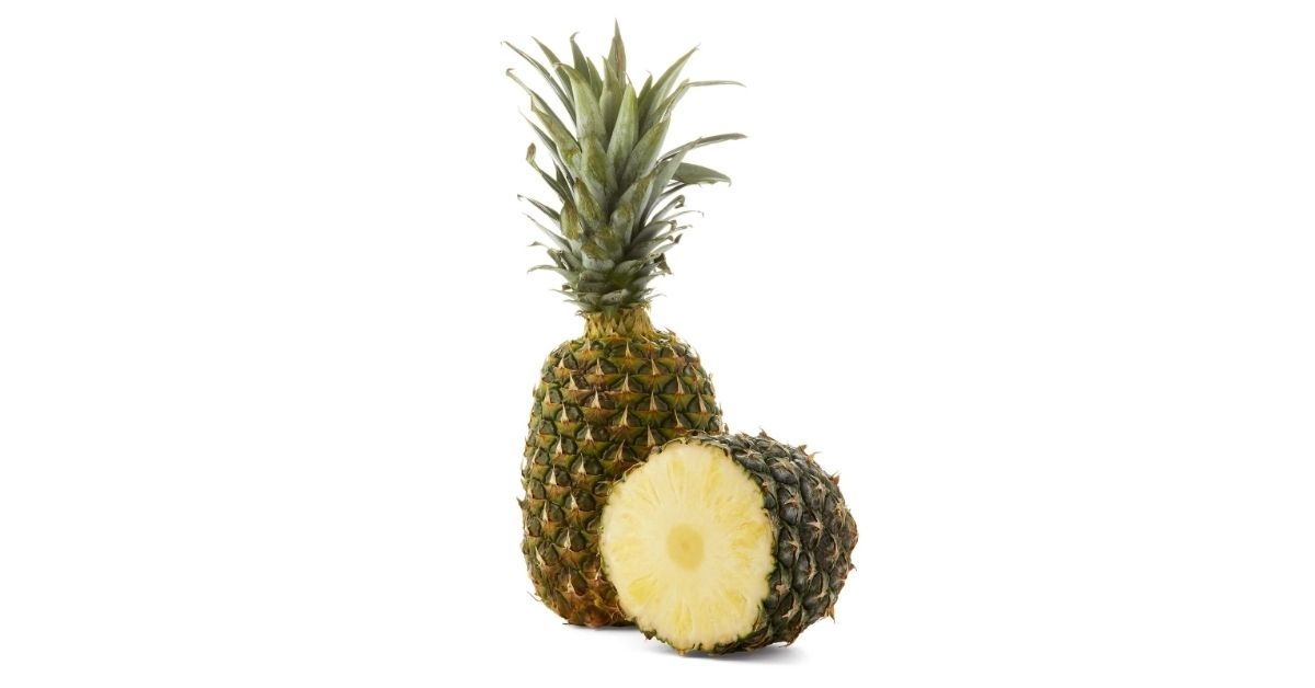 fresh pineapple sliced
