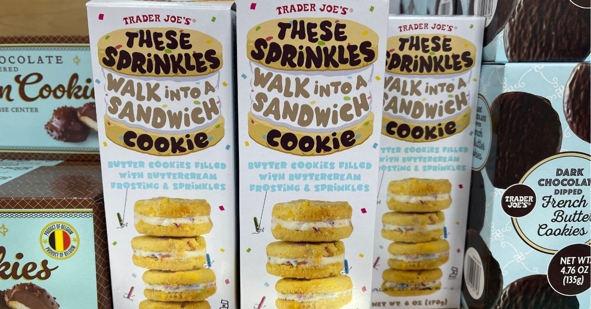 these sprinkles walk into a sandwich cookie