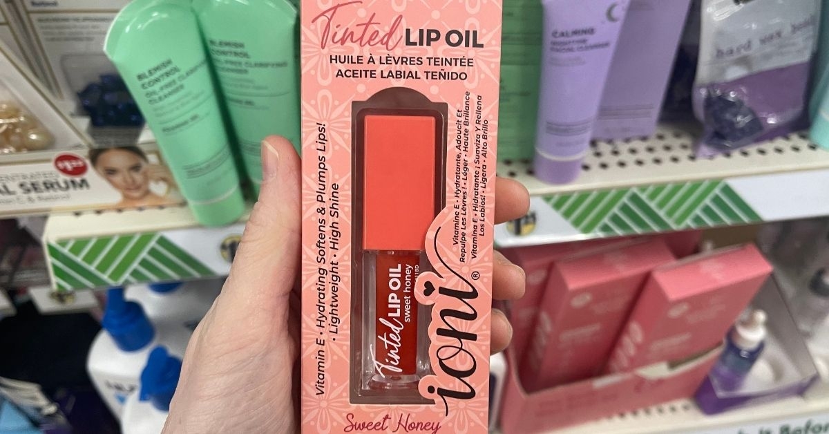 ioni tinted lip oil
