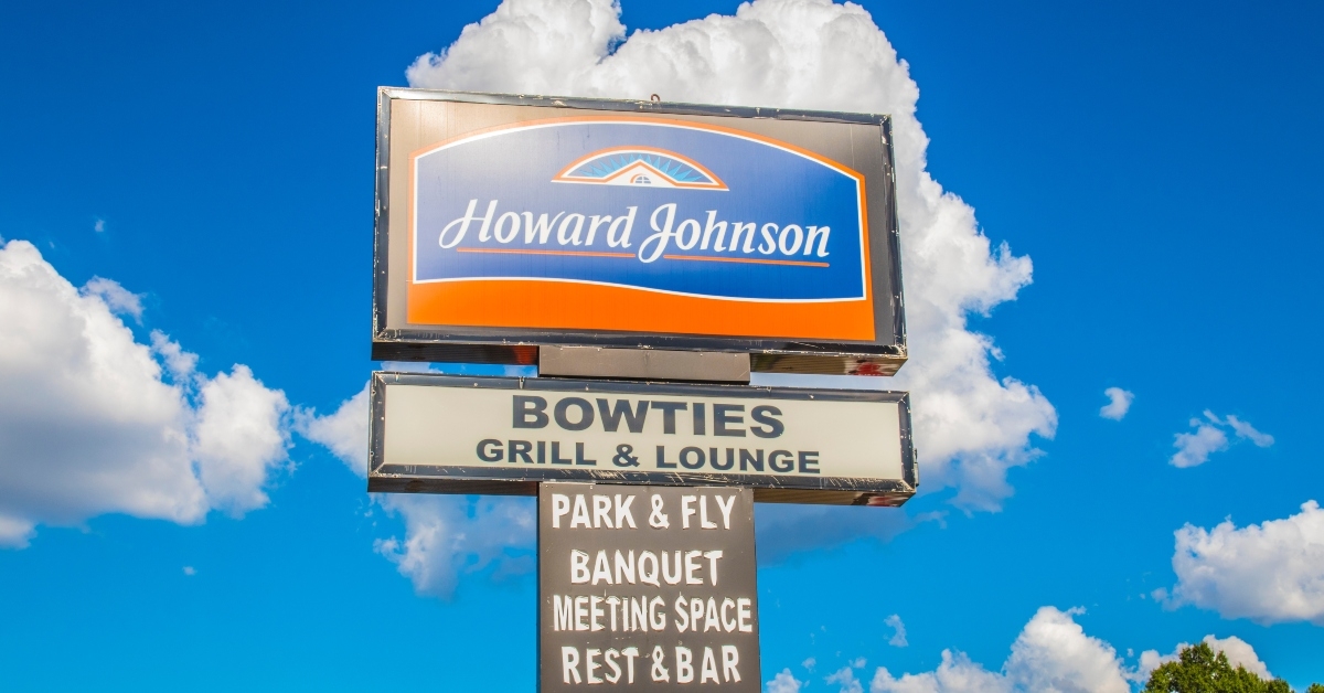 howard johnson hotel street sign