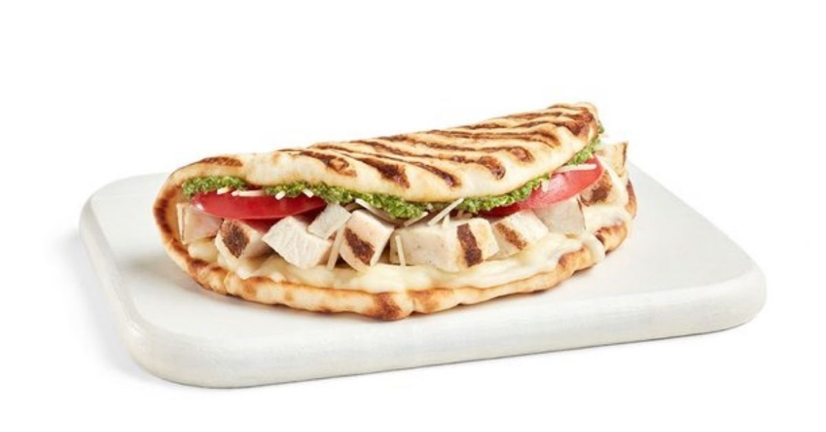 chicken pesto flatbread