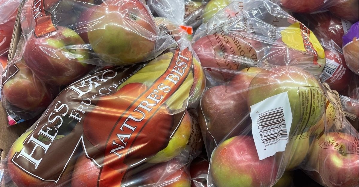 a pack of apples