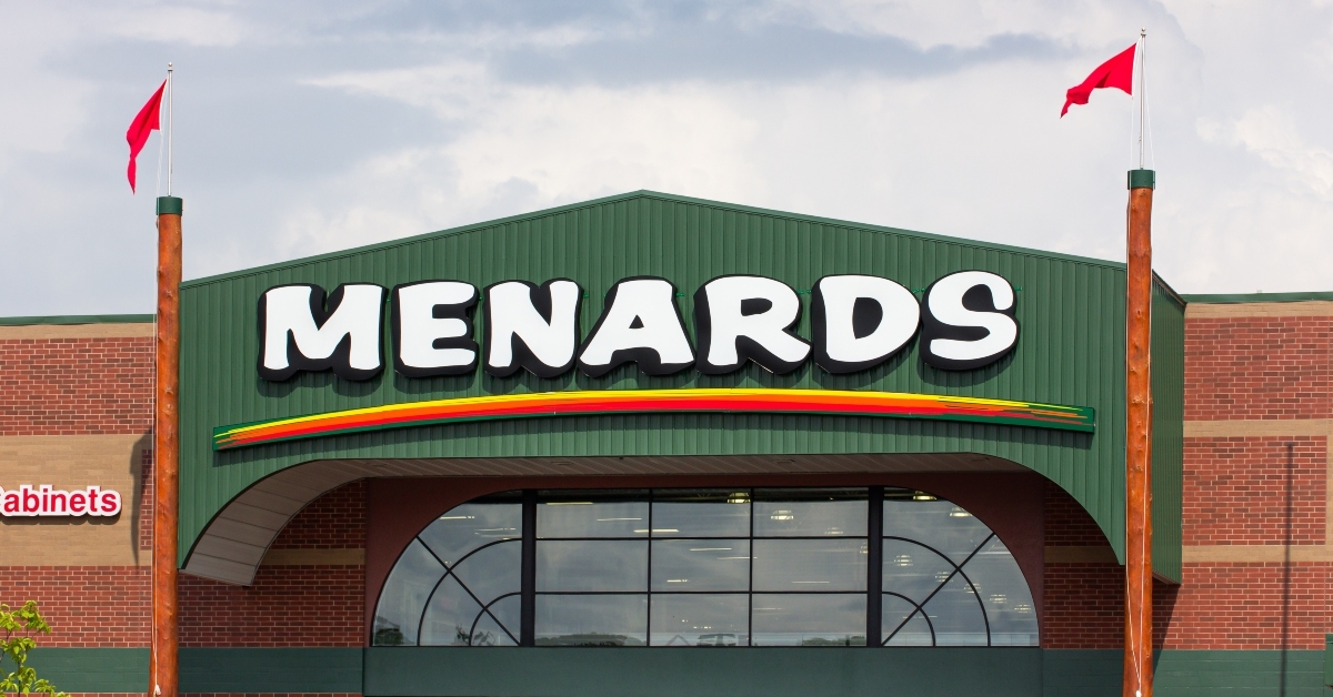 menards store exterior