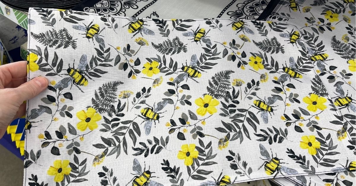 reversible bee fabric placemat