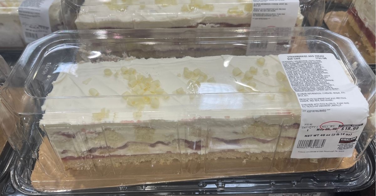 strawberries and cream bar cake