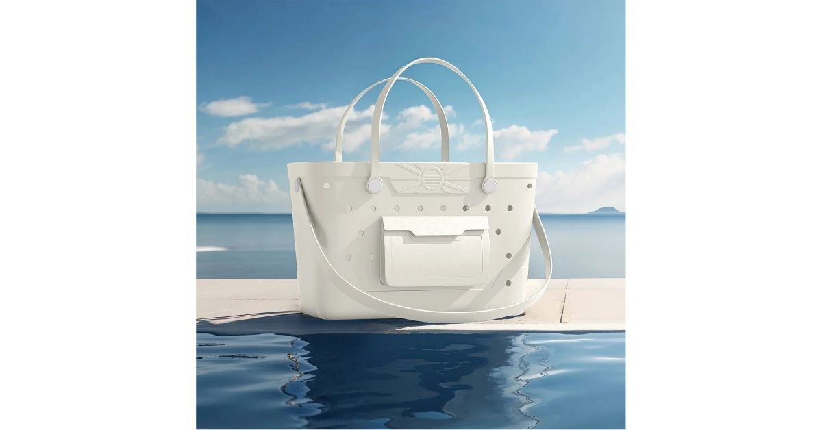 a white beachcomber bag