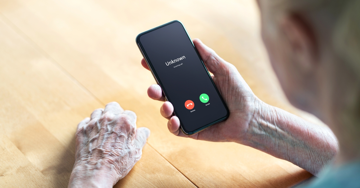senior answering to unknown number