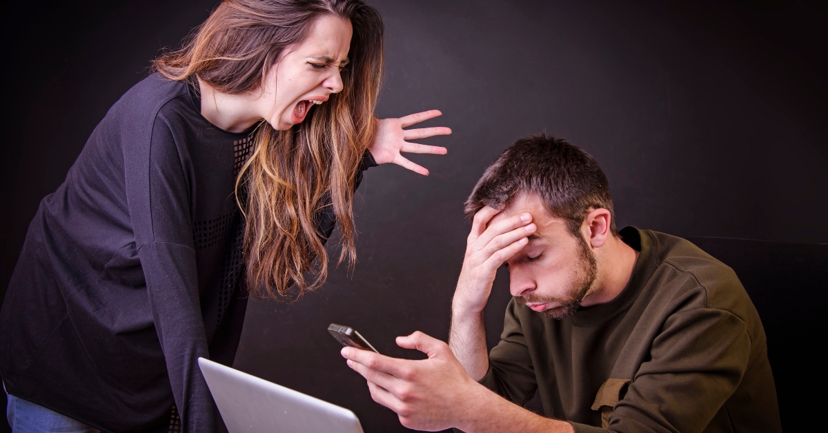 couple fighting over money and expenses