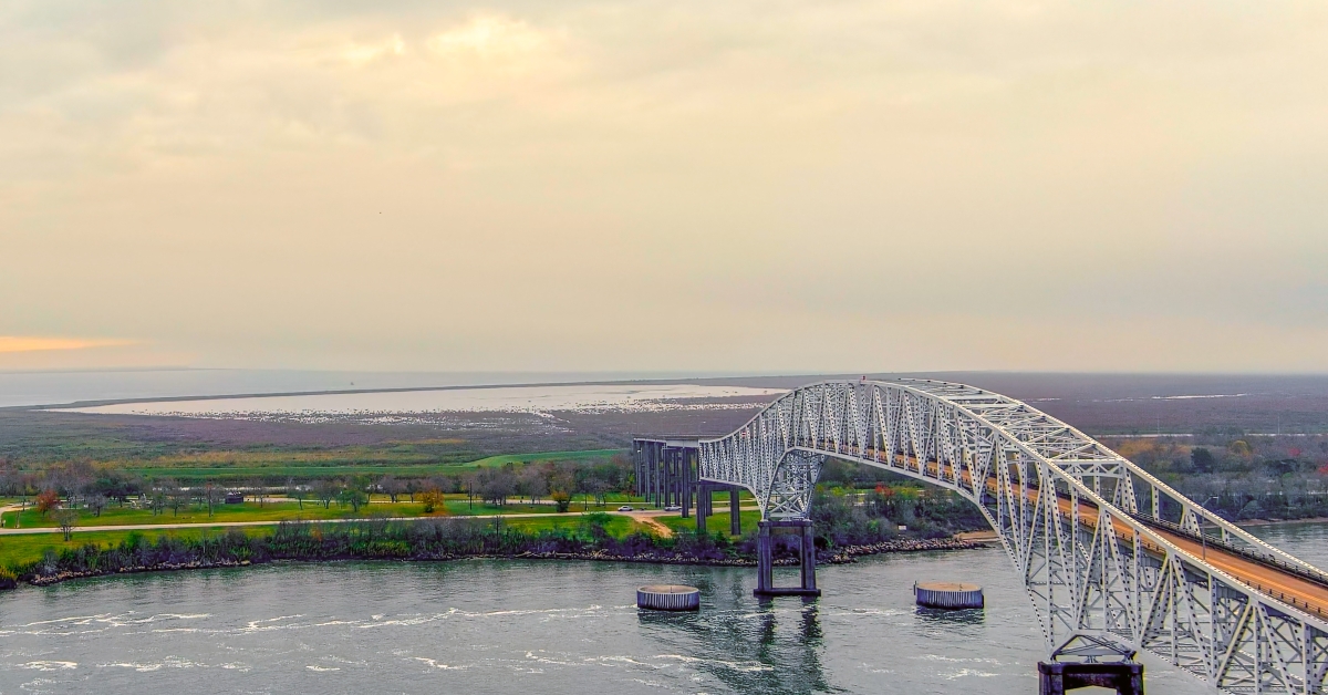 sabine lake causeway bridge