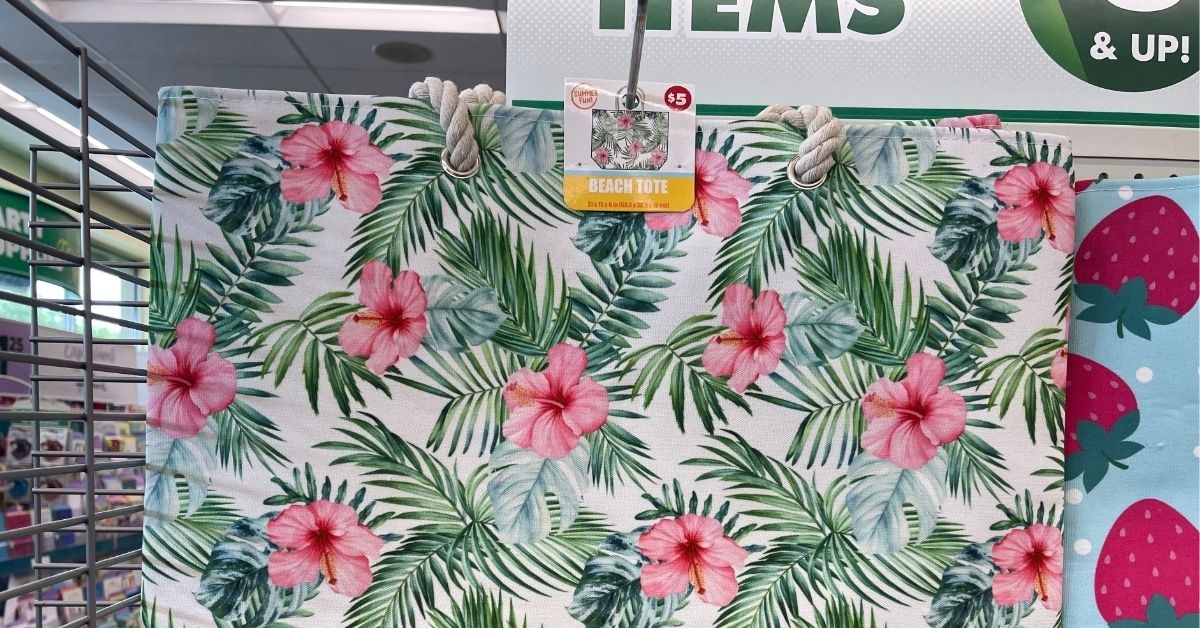 beach tote on display