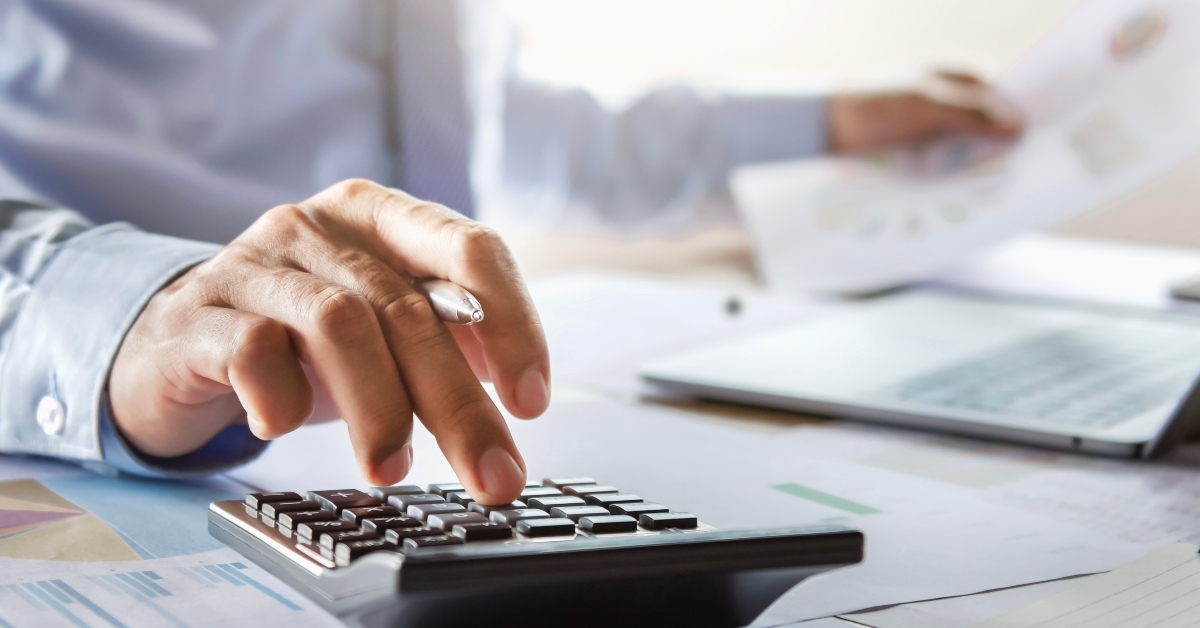calculate finance report in office