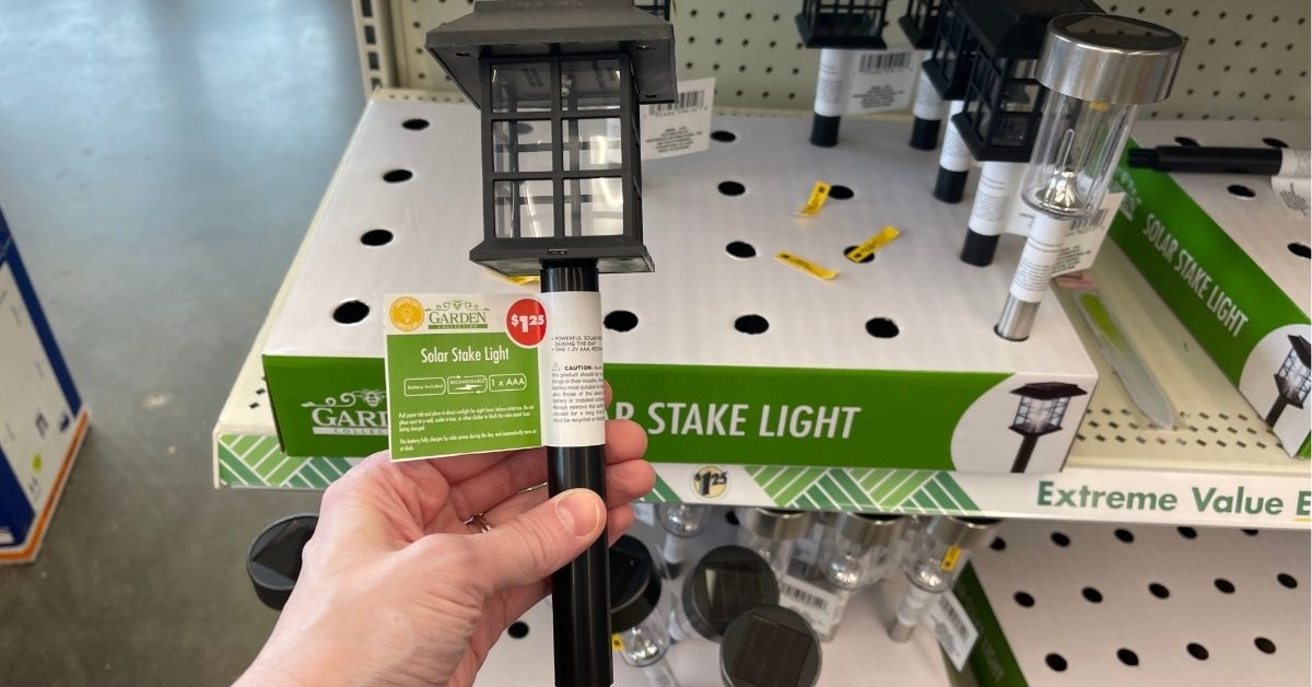 solars stake lights
