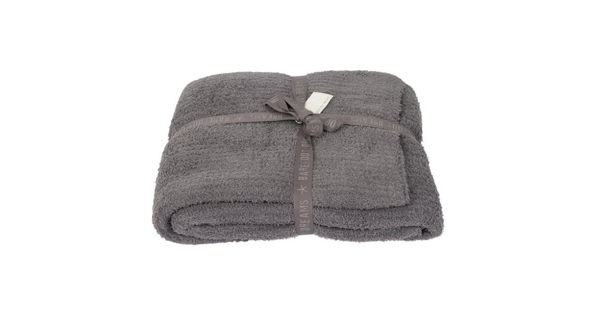 a ribbed bed blanket