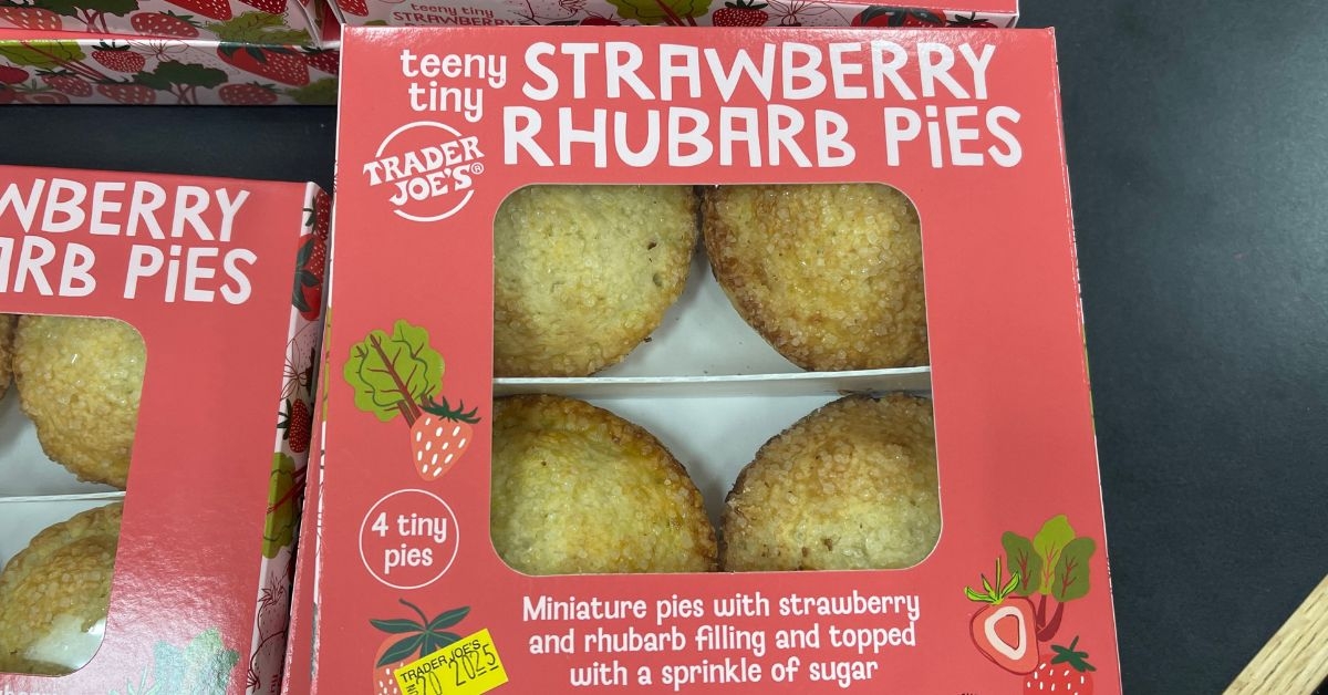strawberry rhubarb pies