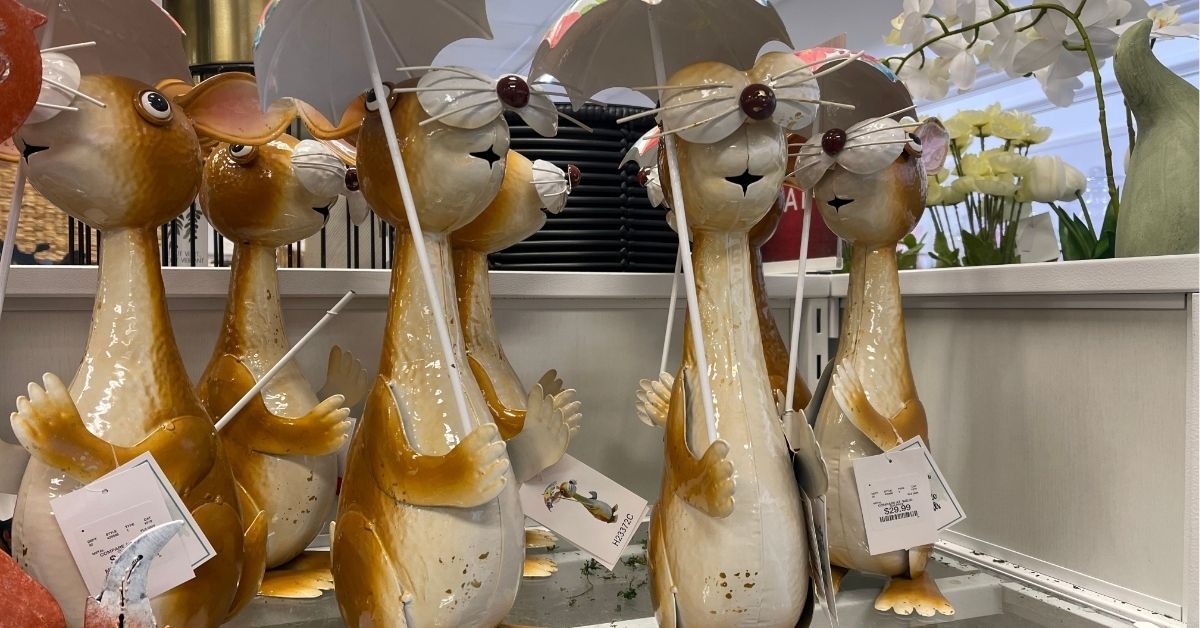 animal garden decor