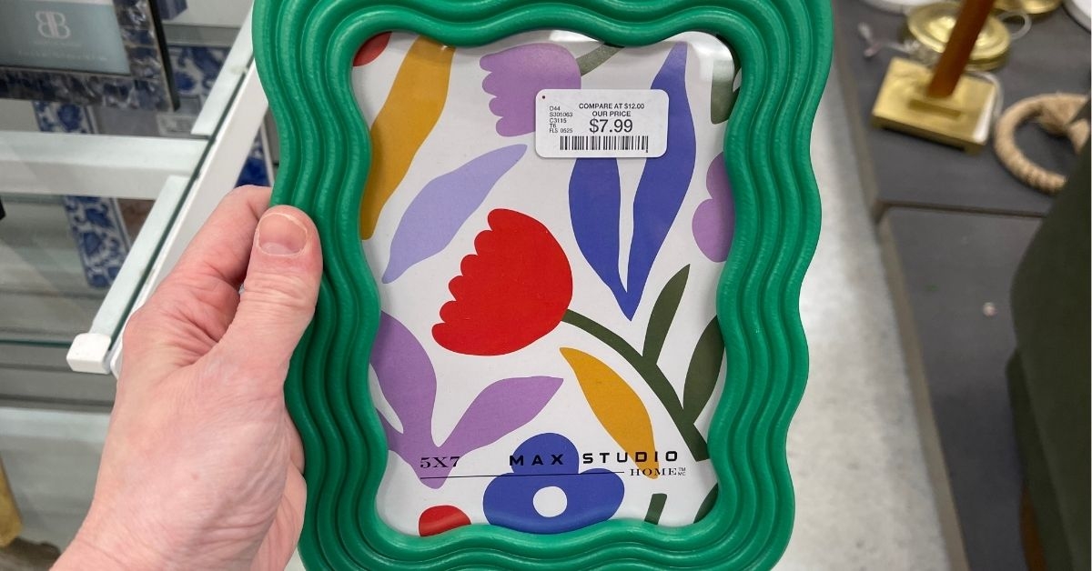 max studio photo frame
