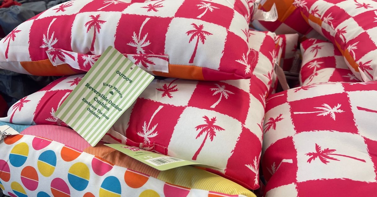 outdoor reversible cushion