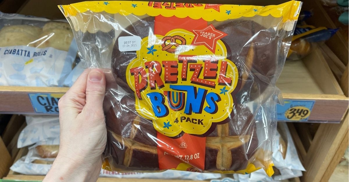 pack of pretzel buns