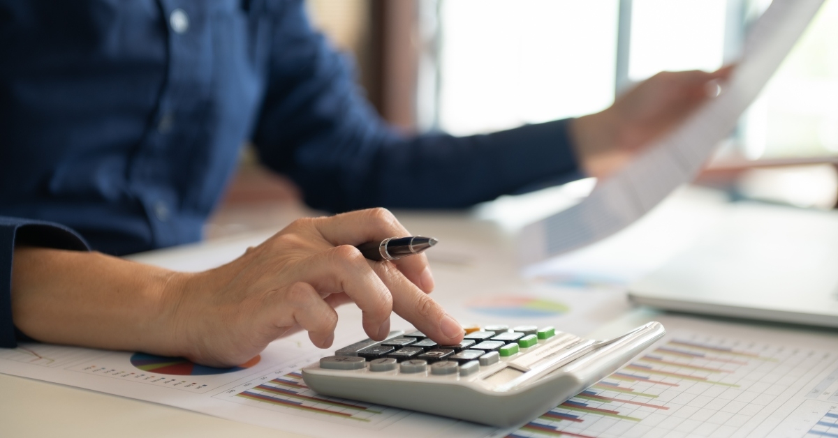finance manager calculated capital prepare plan