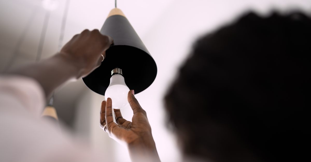 lightbulb change in light 