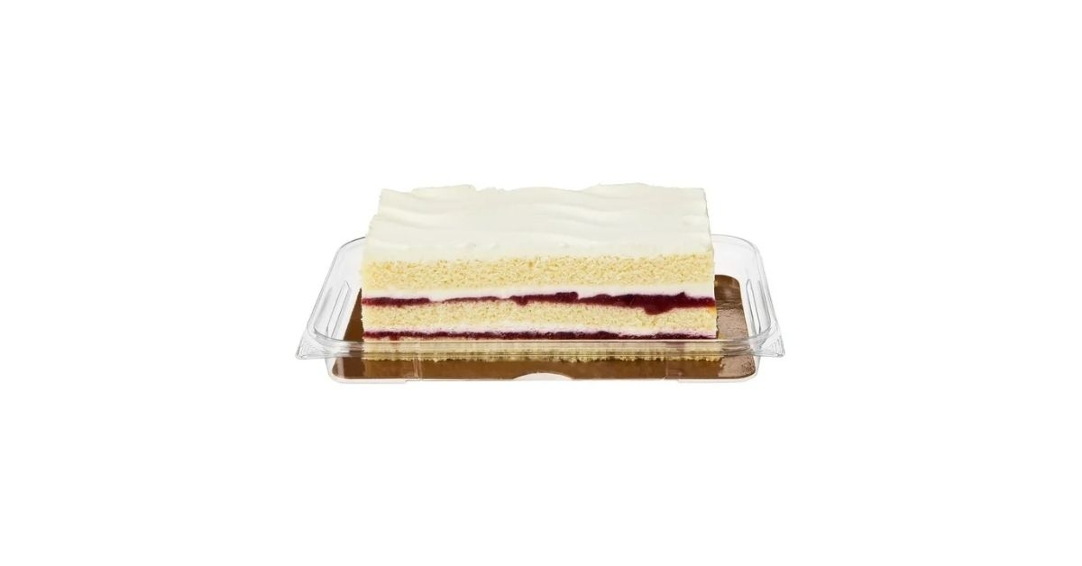 berry chantilly bar cake