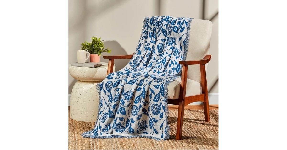 tapestry knit throw