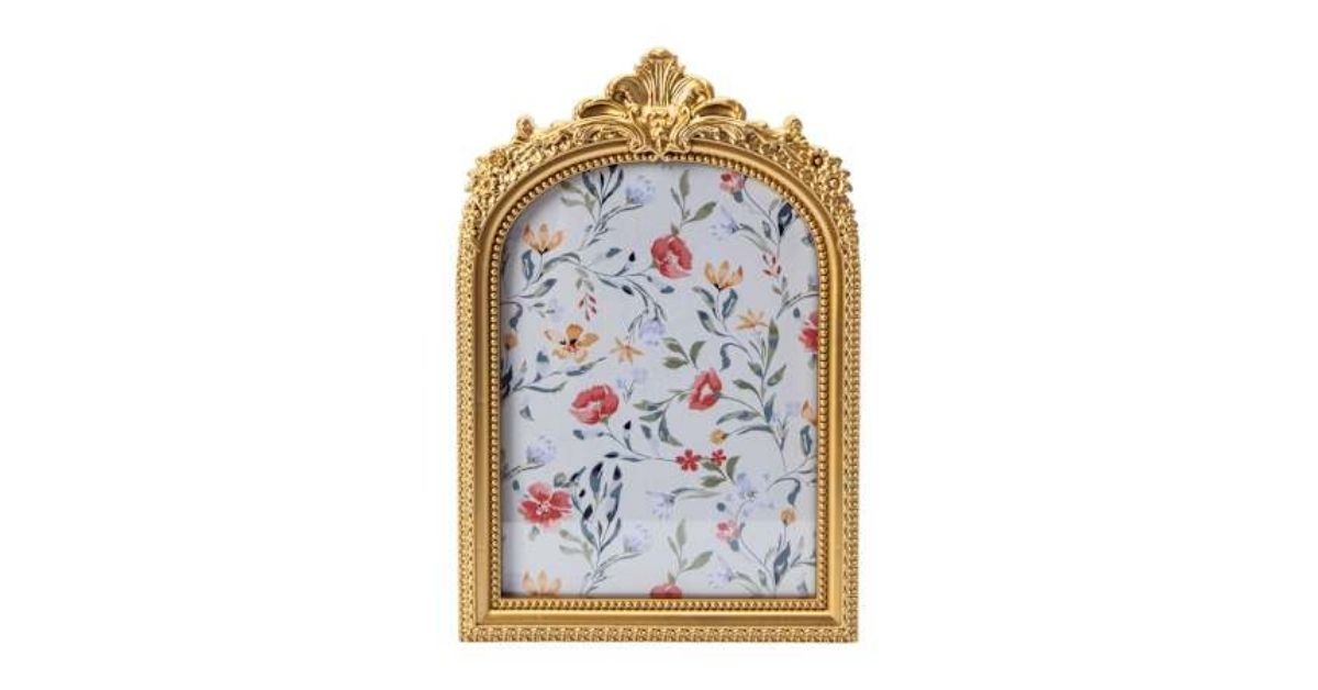 gold photo frame