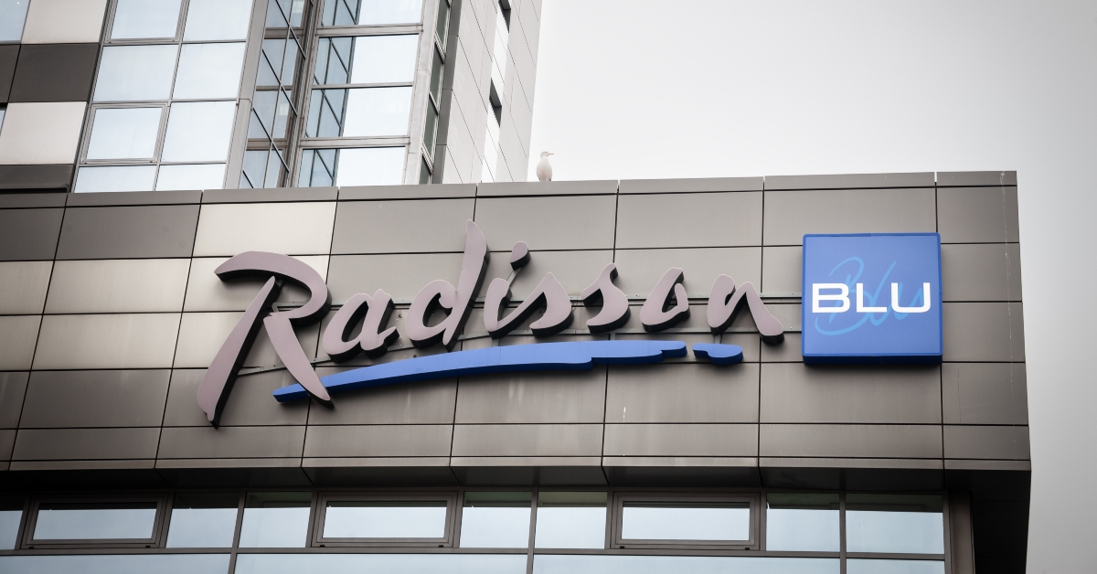 logo of radisson blu