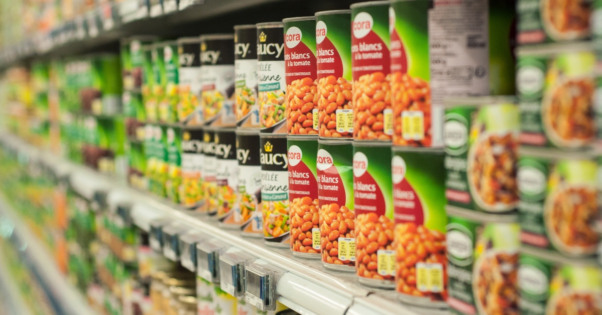 can food alignment at supermarket