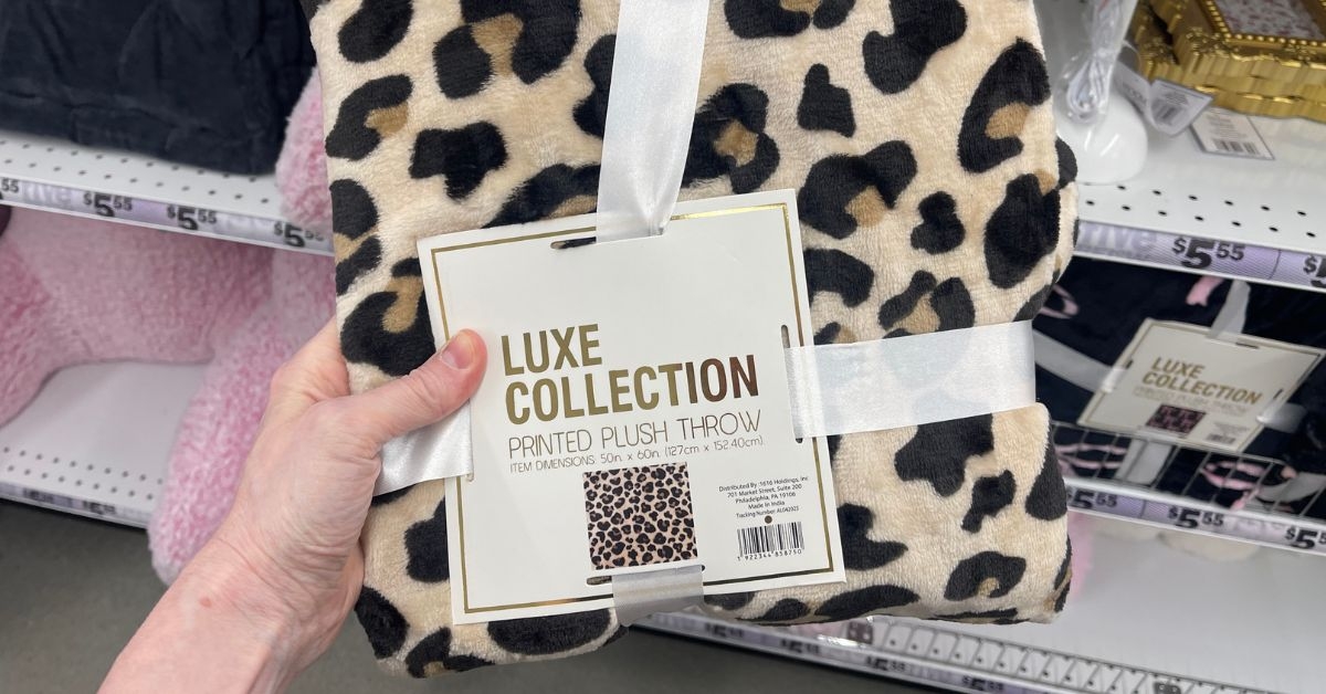 luxe collection printed plush throw