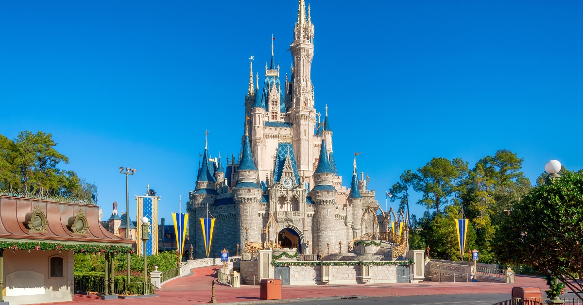 cinderella castle in walt disney