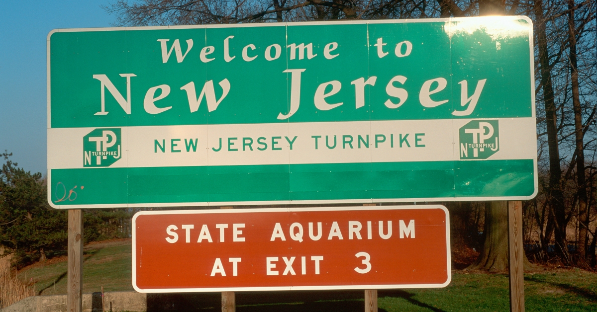 welcome to new jersey sign