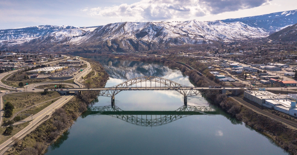 bridge over columbia river