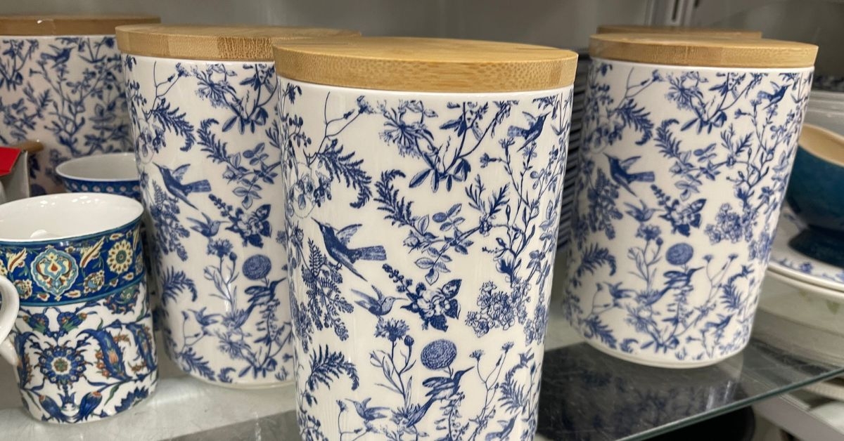monterey bay porcelain container