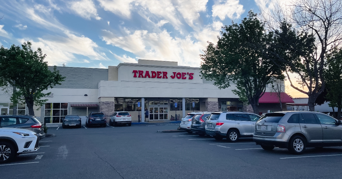 trader joes grocery store front