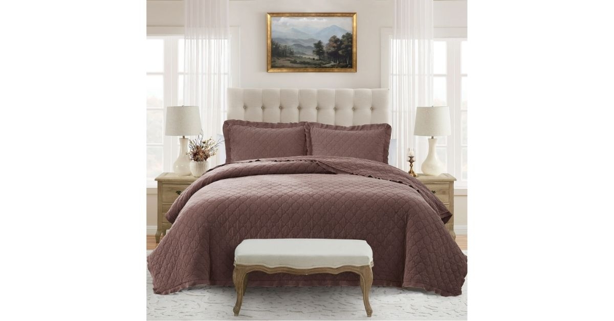 penelope brown adult piece quilt set